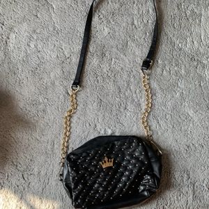 SLING BAG