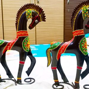 Pair Set Of 2 Metal Art Horses Decor