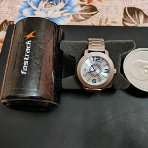 Fastrack Silver Dial Stainless Steel Watch ⏩ ⌚