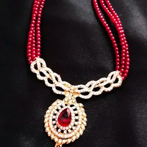 Glamourous Maroon Necklace 🌹