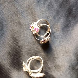 Two Pairs oftoe Rings (Bichiya?)