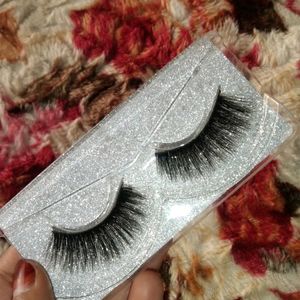 Huda Beauty Eye Lashes