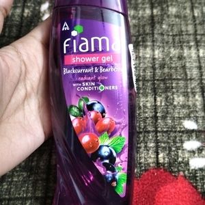 LFiama Shower Gel Blackcurrant & Bearberry