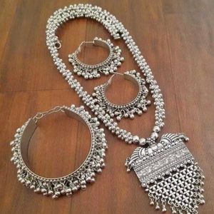 3 Jewellery Sets