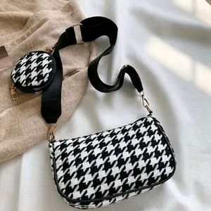 Sling Bag⚪⚫