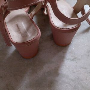 Nude Pinkish Heel Size 3