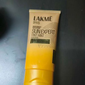 Lakme Sun Expert