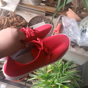 Red Canvas Shoe  👟