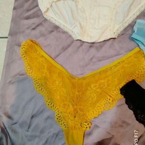 Mix Size Panty Combo