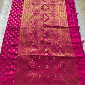 Brand New Soft Silk Rani Saree With Blouse Piece