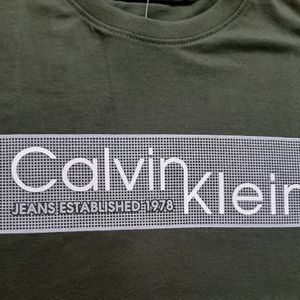 Calvin Klein Tshirt Size 40