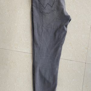 Grey Jeans - Wrangler, Size 32