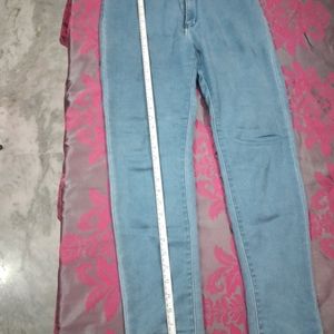 New Unused Skinny Jeans For Women