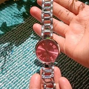 Women watch with bracelet.