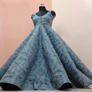 Beautifull Heavy Princess Gown