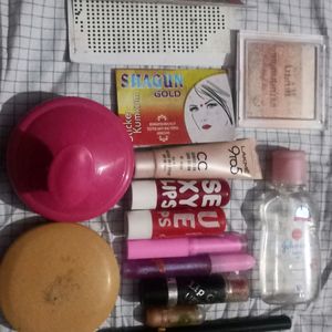 Skincare And Makeup Kit💟