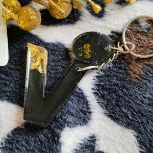 Resin V Alfabate Keychain