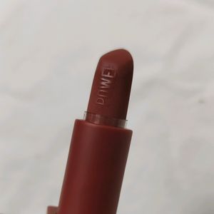 HUDA BEAUTY Power Matte Bullet Lipstick