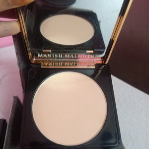 Manish Malhotra Compact Powder