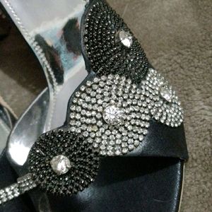 Totally New Black Stylish Heels