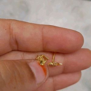 22crt Gold Studs