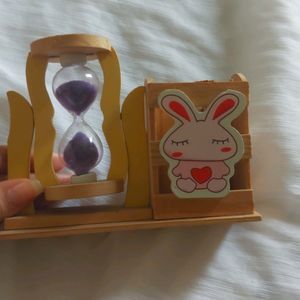 Hourglass Pen Stand