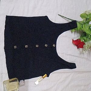 Black Sleeveless Crop Top