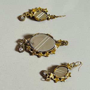 Pendent Set