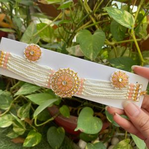 Traditional Choker Set