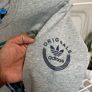 Adidas Original Sweatshirt