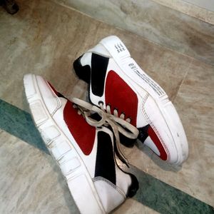 ❣️ Sneaker