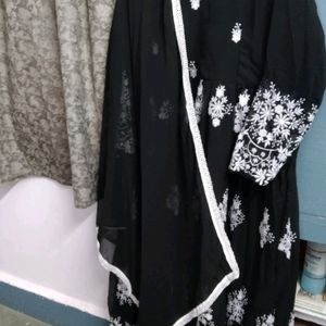 Royal Embroidery 🪡 Black Anarkali With Dupatta St