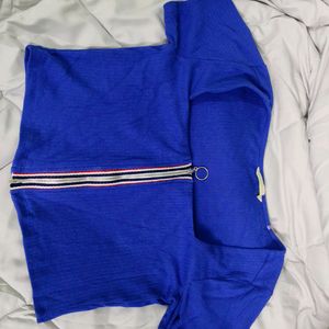 Trendy DressBerry Blue Zipped Crop Top