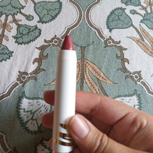 Lip Crayon Transfer Proof Moisturizing In Beautiful Pinkish Shade