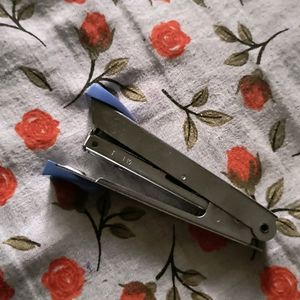 KANGARU MANUAL STAPLER (WITH PIN)