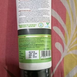 FLAT 40% OFF on MAMAEARTH Charcoal Face Scrub