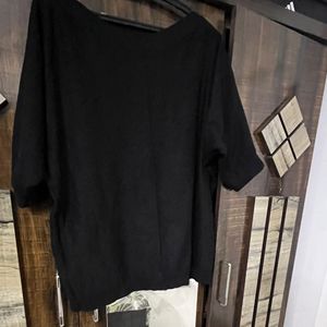 Black Top Light Sweater Type