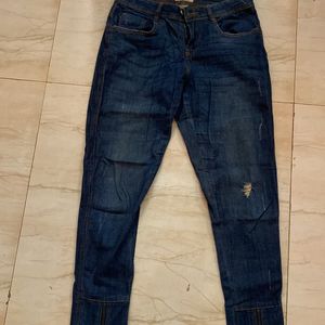 Worn Out Style Blue Jeans