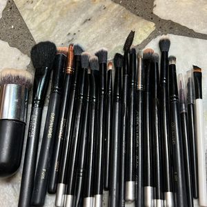 20 Piece Professional Makeup Brush Set