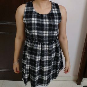 Women Black & White Checks Woollen Mini Dress