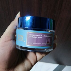 Anti Aging Cream With Saffron And Sandalwood