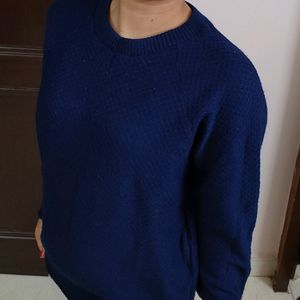 Women Blue Woollen Knitted Round Neck Sweater