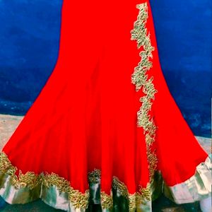 Price Drop💧Beautiful Red And Golden Lahnga Choli