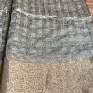 Price Drop💥💥 Light Grey Colour Saree With Blouse