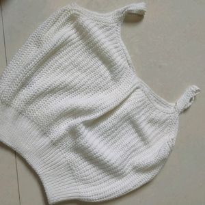 White Crop Top Knitted