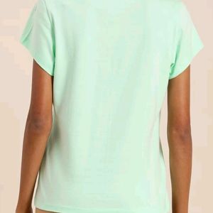 Plain V-neck T-shirt