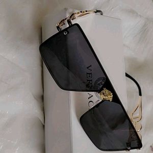 🆕️🔥Versace Sunglasses With Brand Box