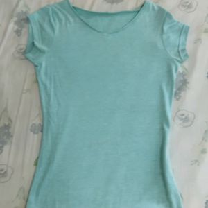 Plain green top