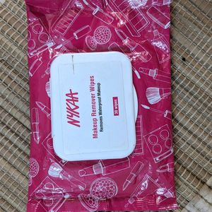 Packet Of Nykaa Wipes For Makeup Removal