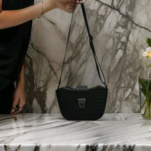 NEW Black Slingbag Stylish Trendy Bag